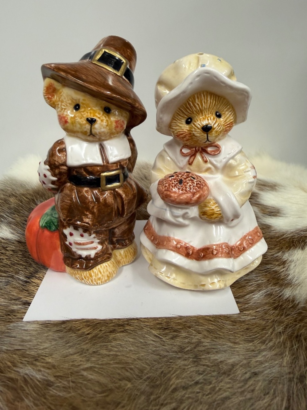 Cherished Teddies- Salt & Pepper Shakers- EJ670